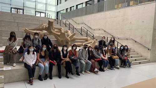 Group photo of exchange students of the Faculty of Architecture and Design